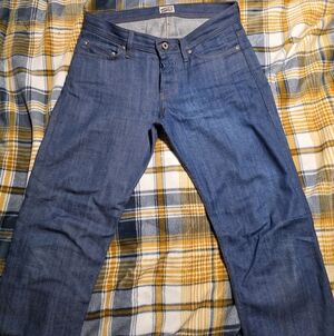 Naked And Famous Weird Guy Lightweight Natural Selvedge 31/28
